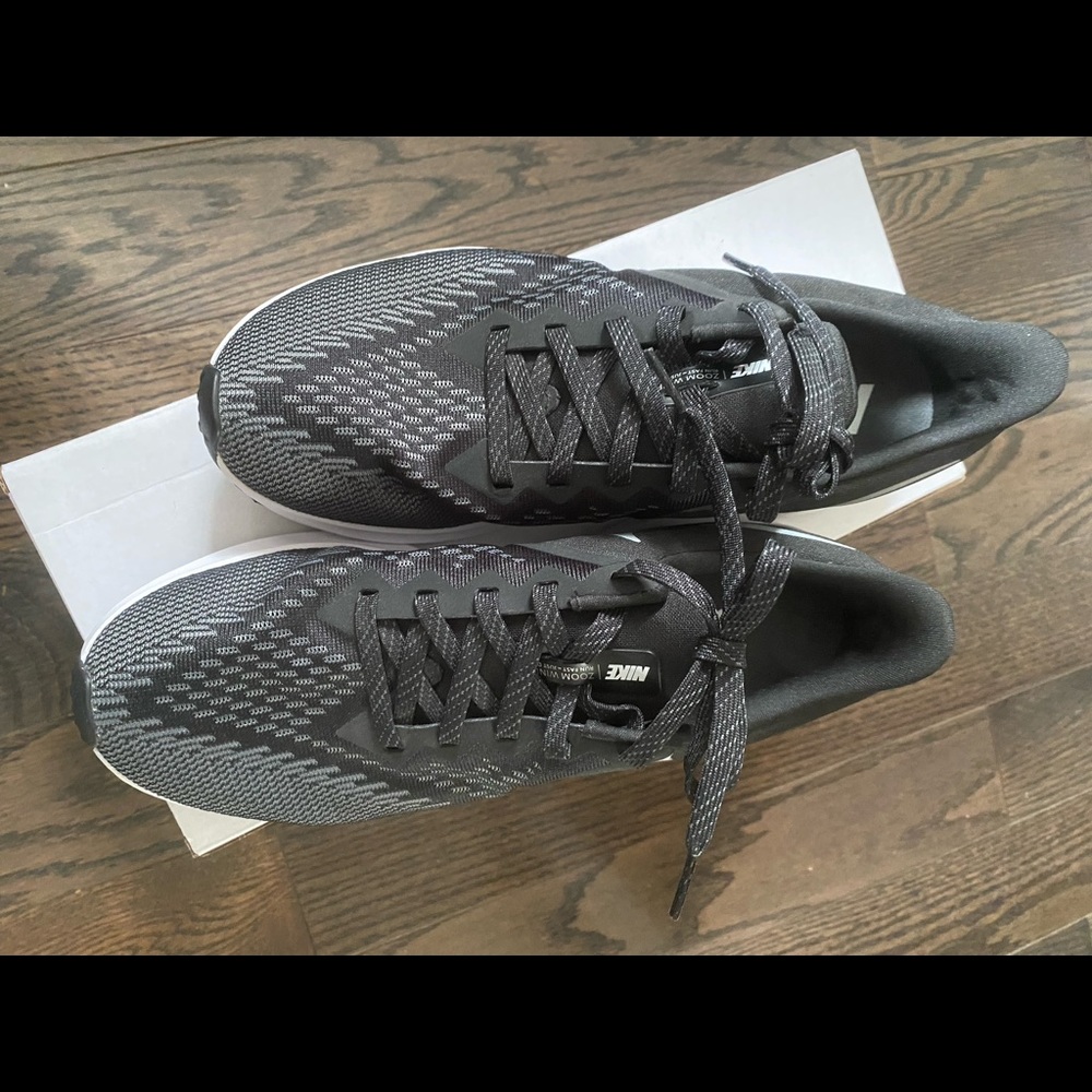 Nike Air Zoom Winflo6 Women Sneakers
